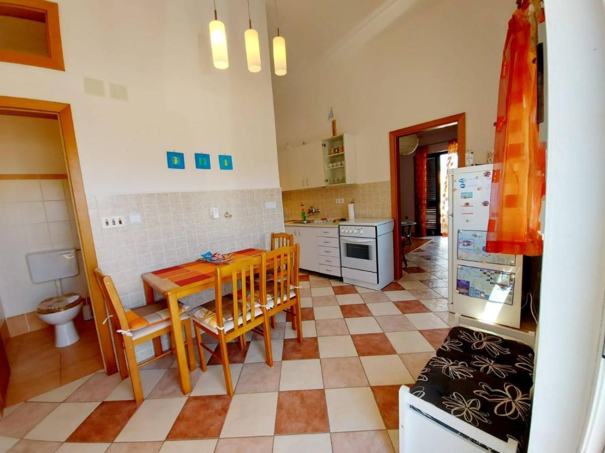 Apartment Pepo Pag Đảo Pag Ngoại thất bức ảnh