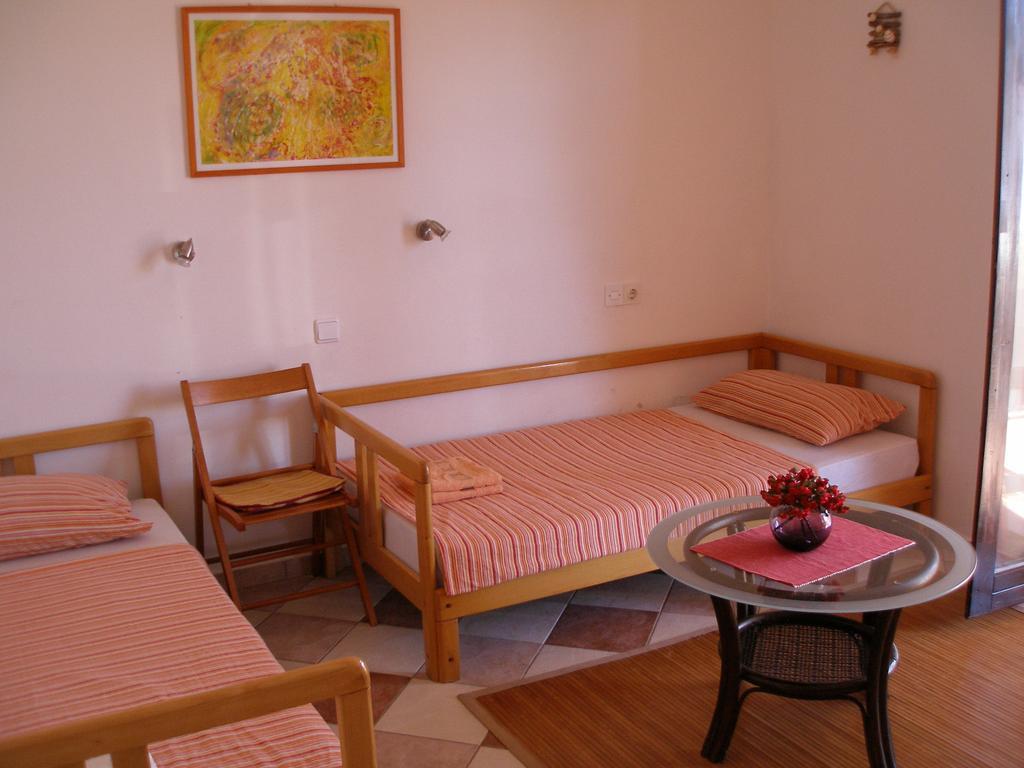 Apartment Pepo Pag Đảo Pag Ngoại thất bức ảnh